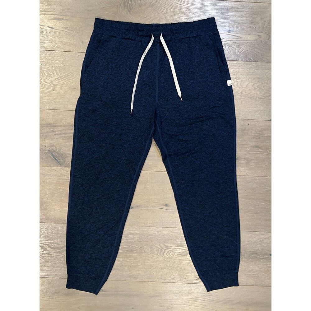 Vuori Women’s Performance Joggers – Navy, Size M, Excellent Condition